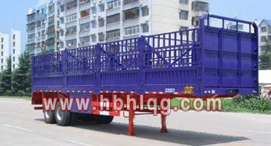 雙橋倉柵式運(yùn)輸半掛車